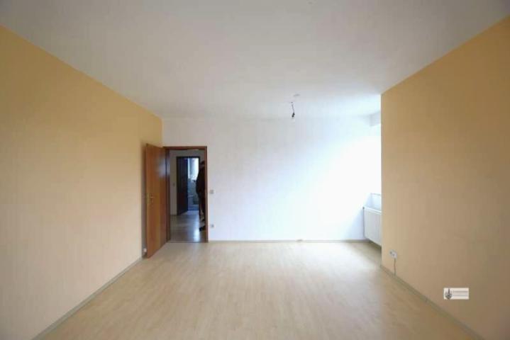 Wohnzimmer mit Flurtür