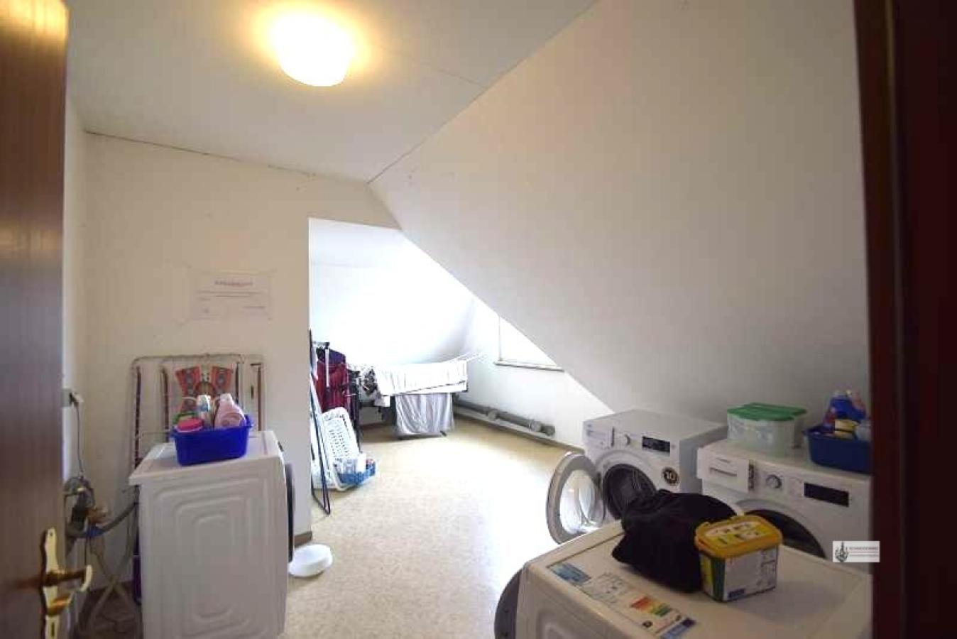 Waschcenter mit Trocknungsbereich