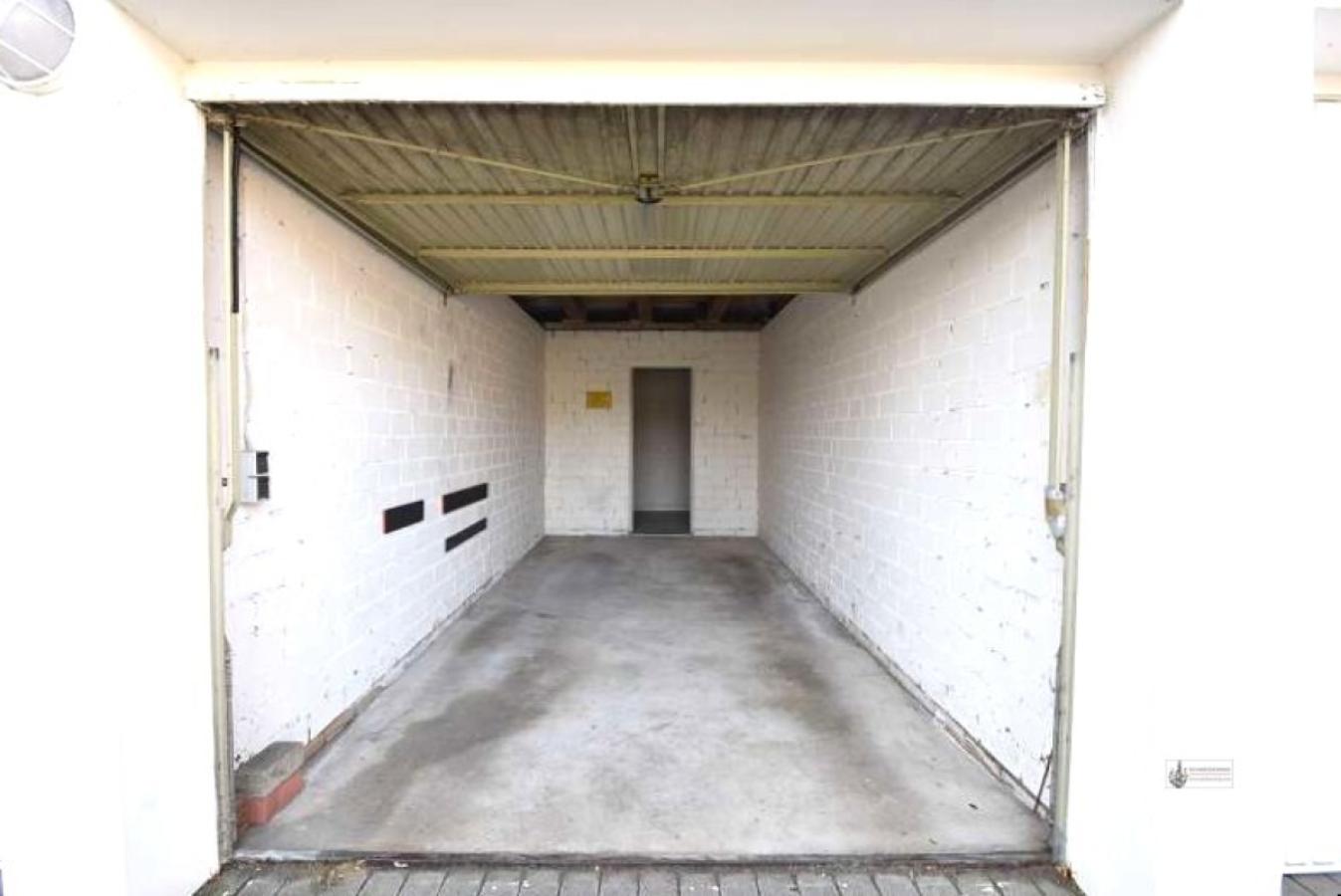 Garage mit Abstellraum