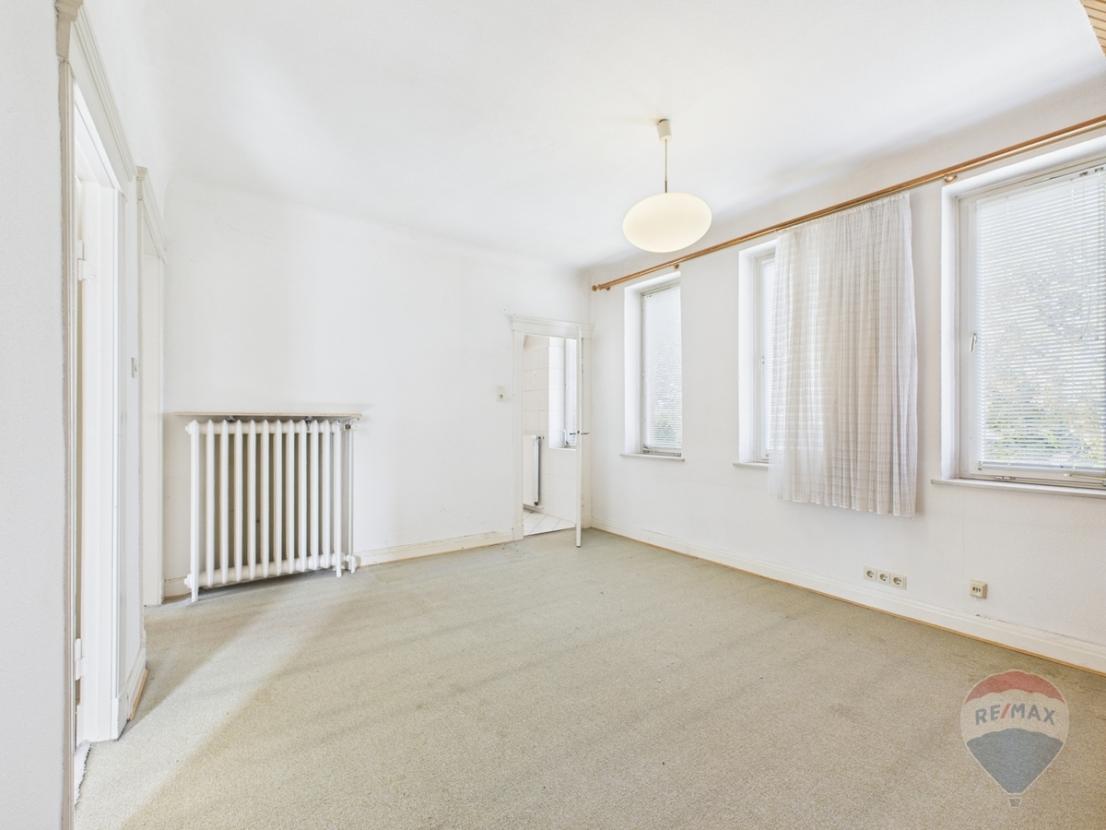 Elternschlafzimmer mit Blick zum Bad en Suite