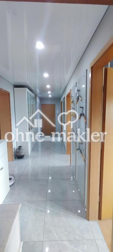 Bad zur Eingangstür