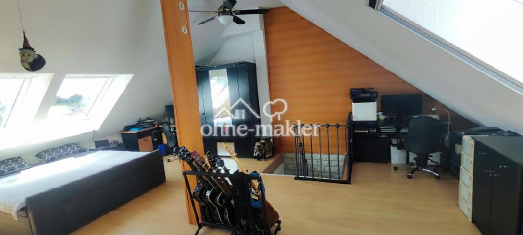 Schlafzimmer mit großer Fläche