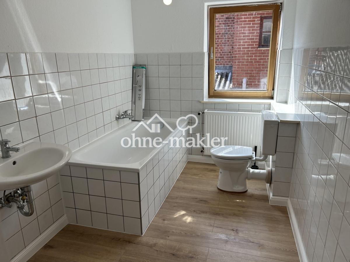 Badezimmer mit Badewanne