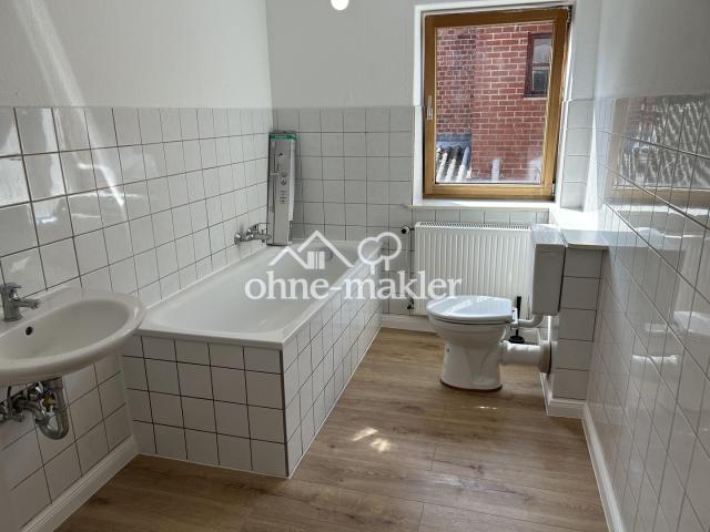 Badezimmer mit Badewanne