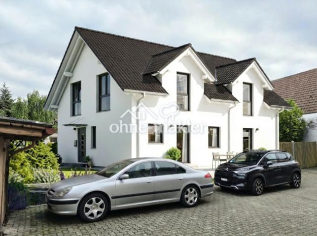 Projektiertes Doppelhaus