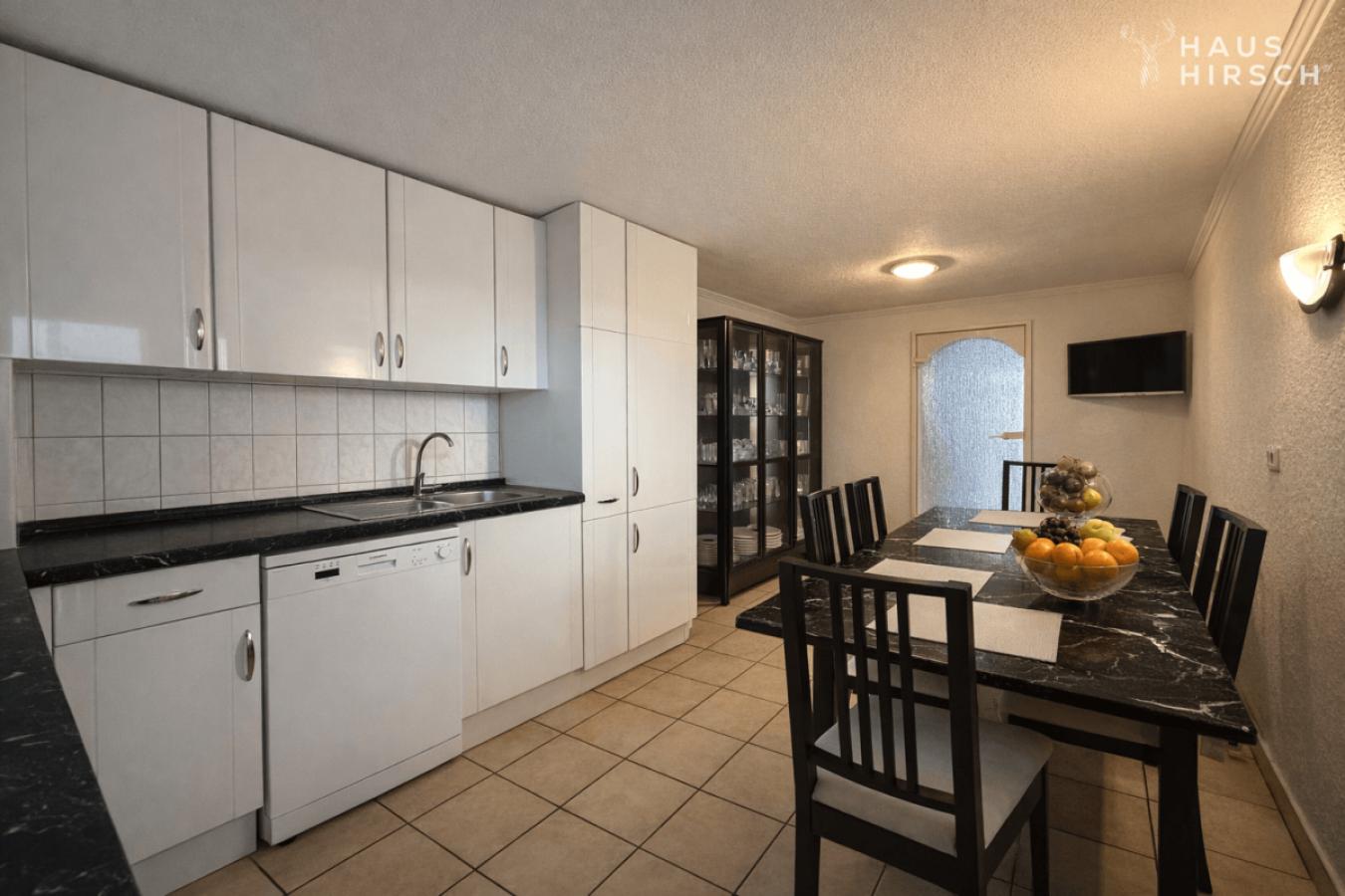 51F066B2-9CA2-492F-AC95-DDCE42A46596