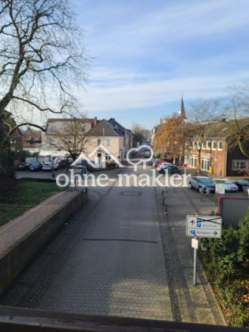 Hauptstasse Richtung Ortsmitte