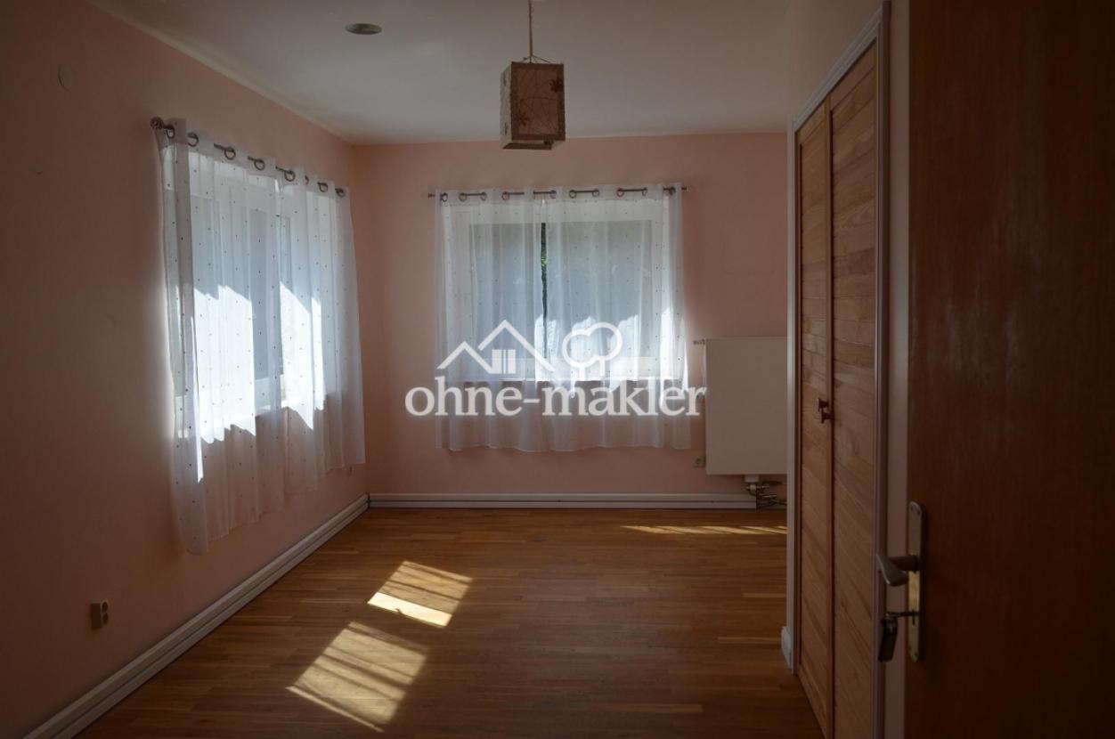 Schlafzimmer mit Eichenparkett