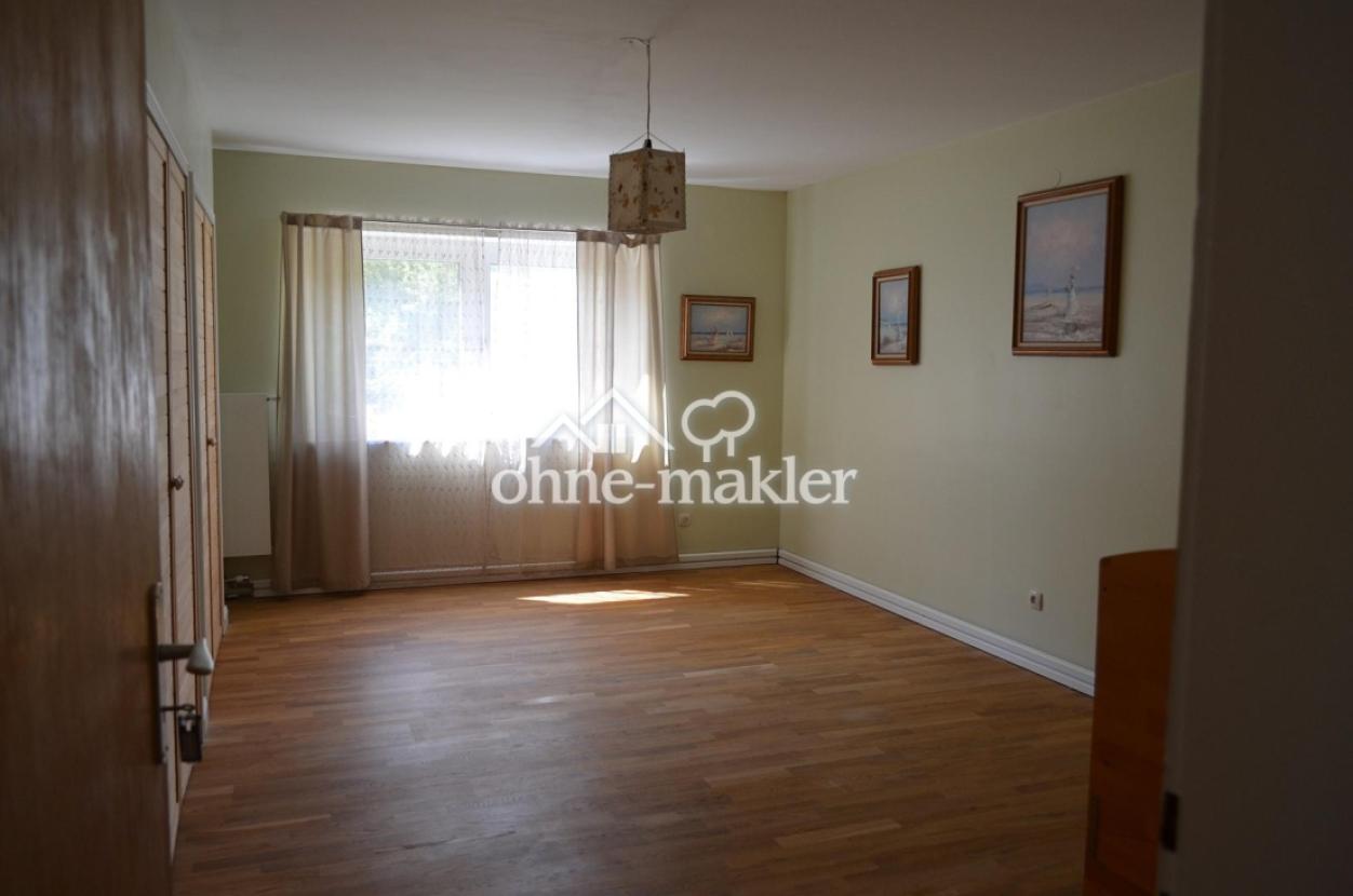 Schlafzimmer mit Eichenparkett