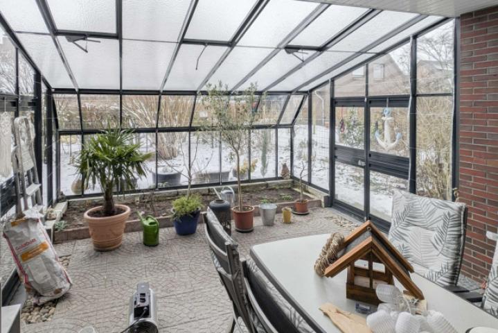 Angebautes Gewächshaus (1)