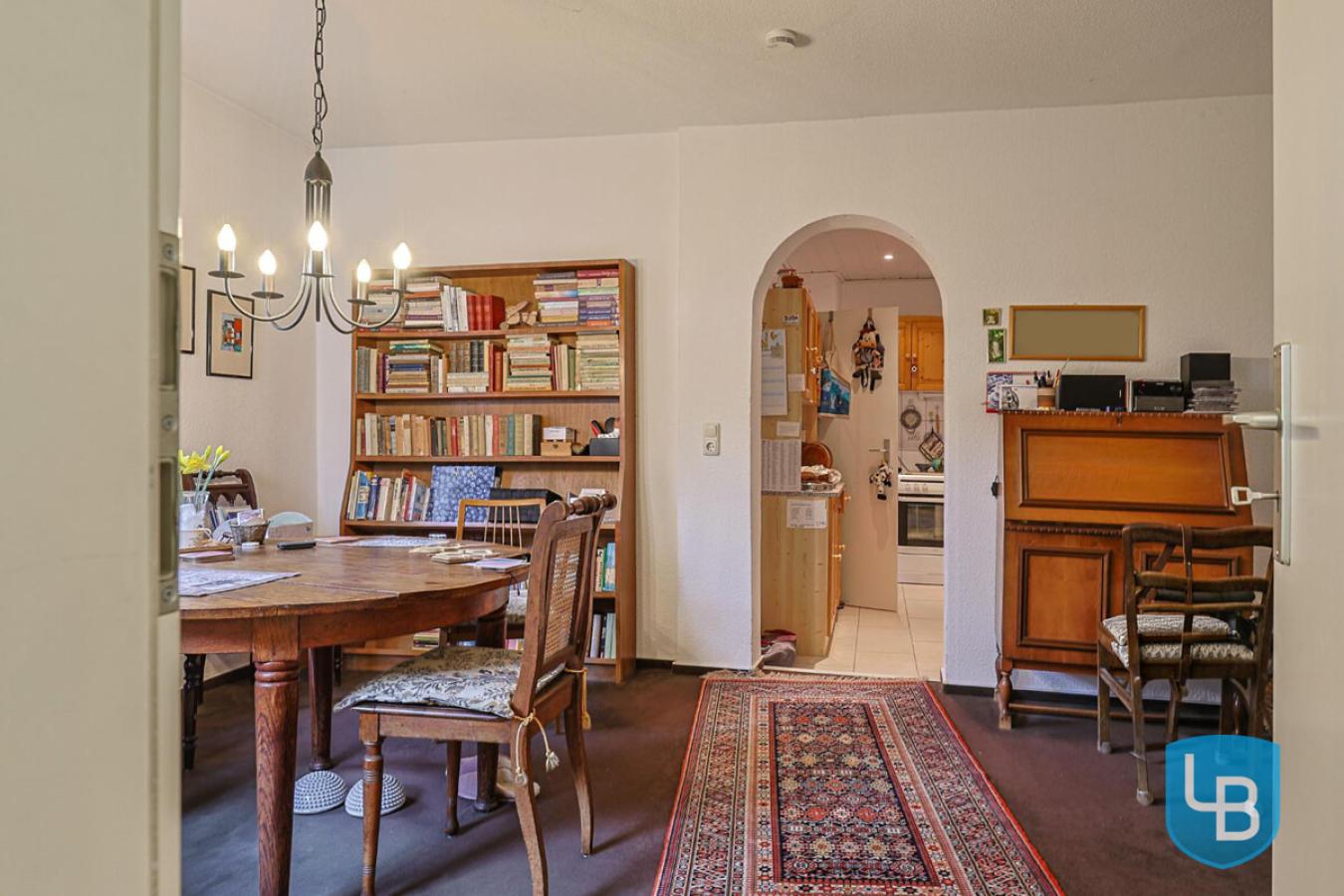 Esszimmer mit Blick in die Küche