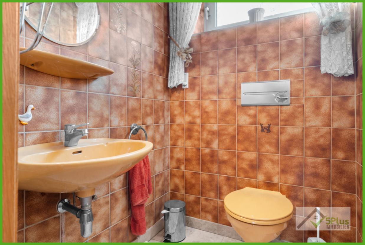 5Plus Immo Haus zum Kauf Inden / Altdorf Gäste WC EG