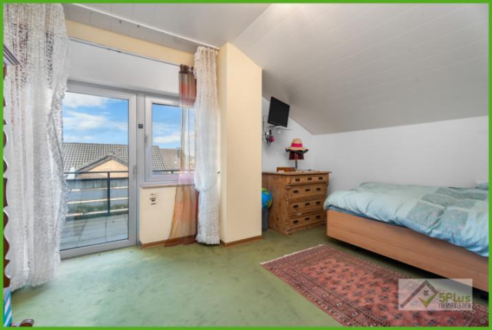 5Plus Immo Haus zum Kauf Inden / Altdorf Schlafzimmer 1 OG