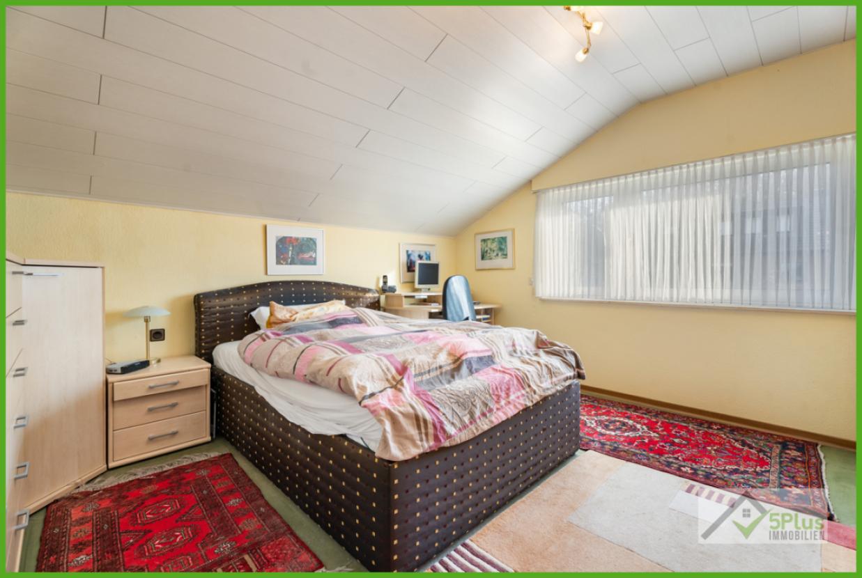 5Plus Immo Haus zum Kauf Inden / Altdorf Schlafzimmer 2 OG