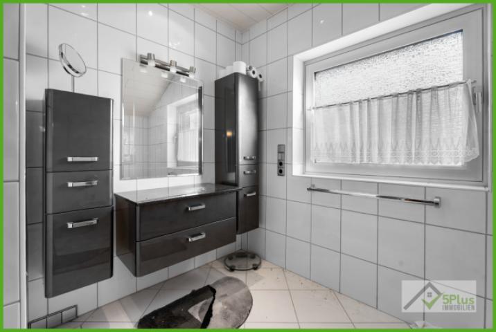 5Plus Immo Haus zum Kauf Inden / Altdorf Badezimmer OG