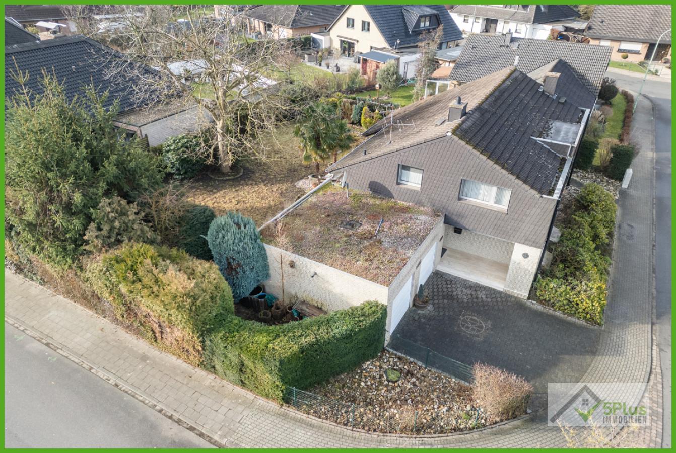 5Plus Immo Haus zum Kauf Inden / Altdorf Garten Drohnenaufnahme