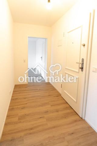 Flur mit Blick zum Schlafzimme