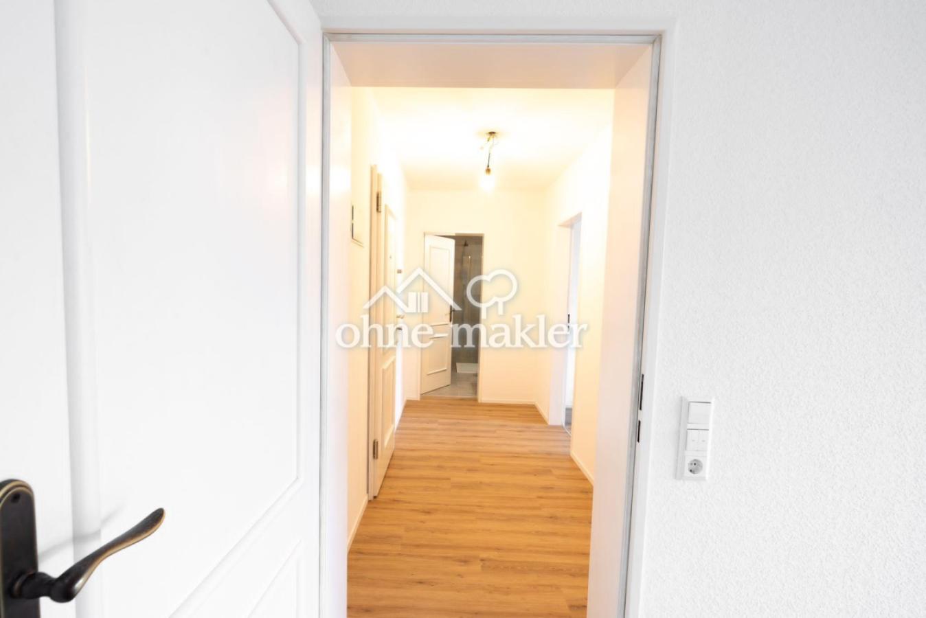 Blick vom Schlazimmer in Flur