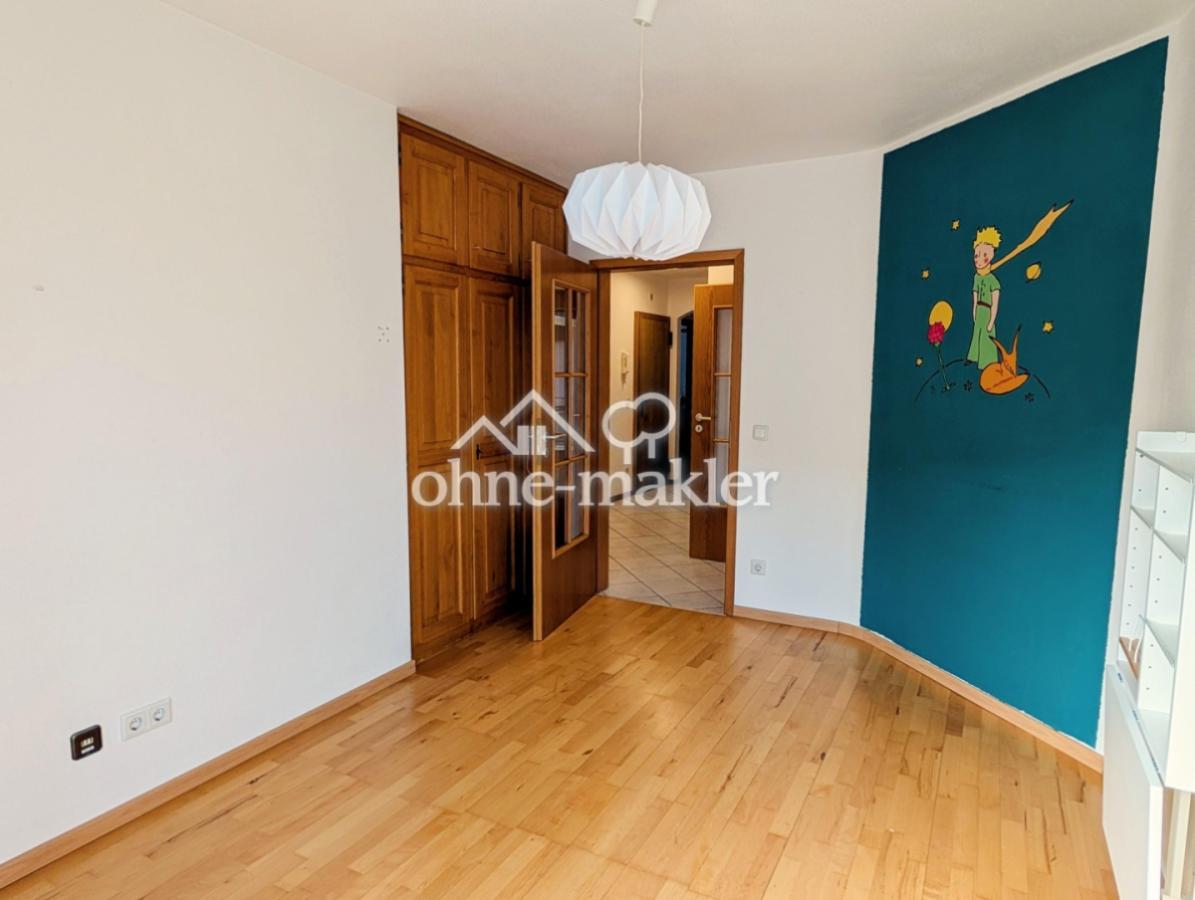 Kinder-/Arbeitszimmer