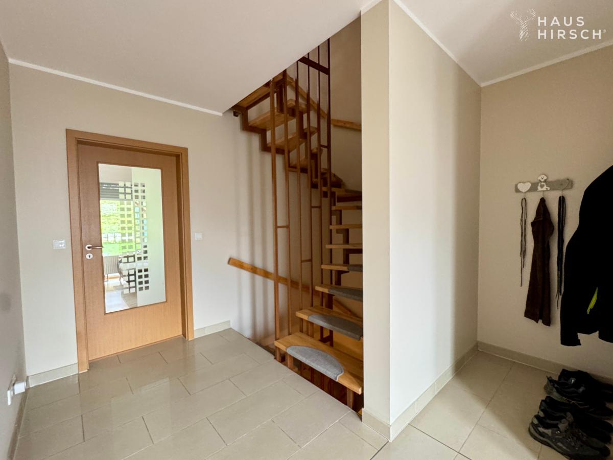 EG Diele mit Garderobe