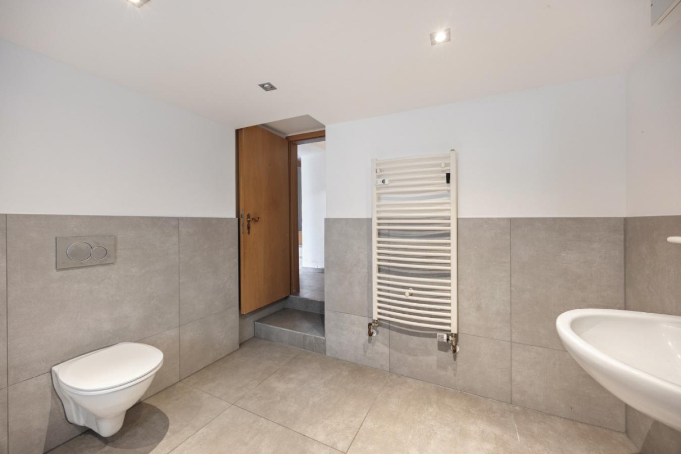 Modernes Tageslichtbad WE1