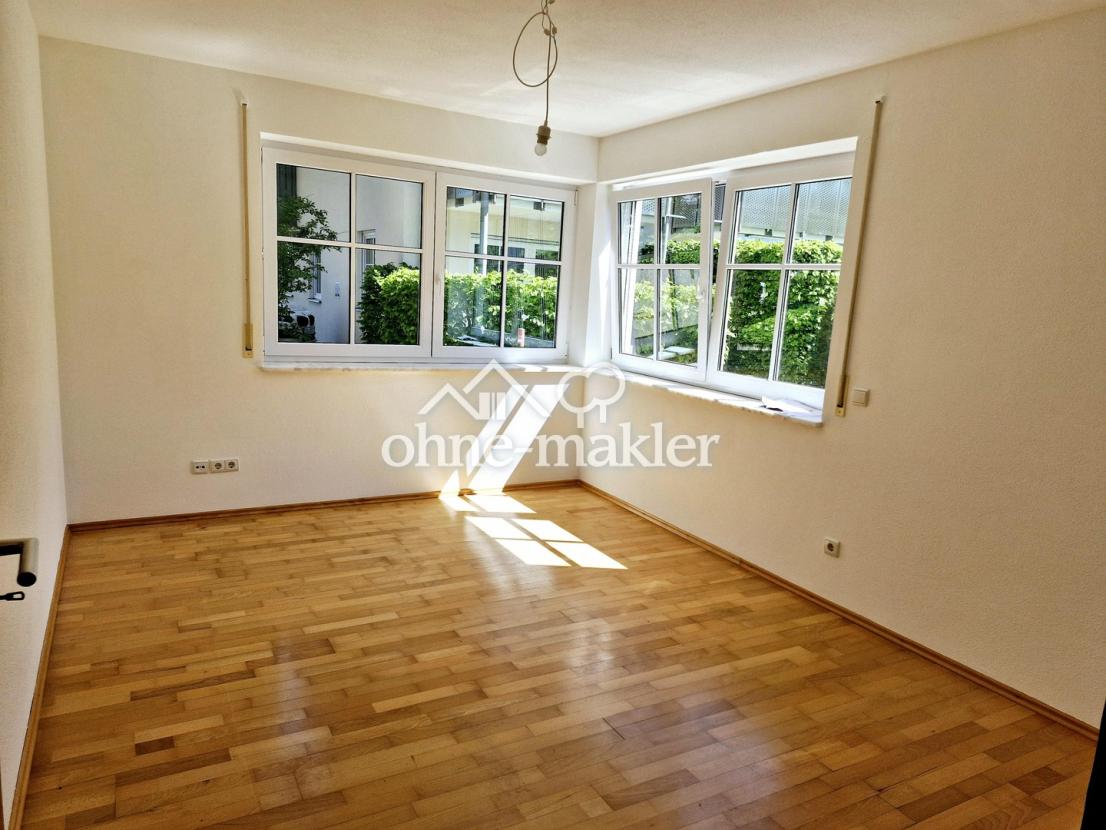 Großes Schlafzimmer