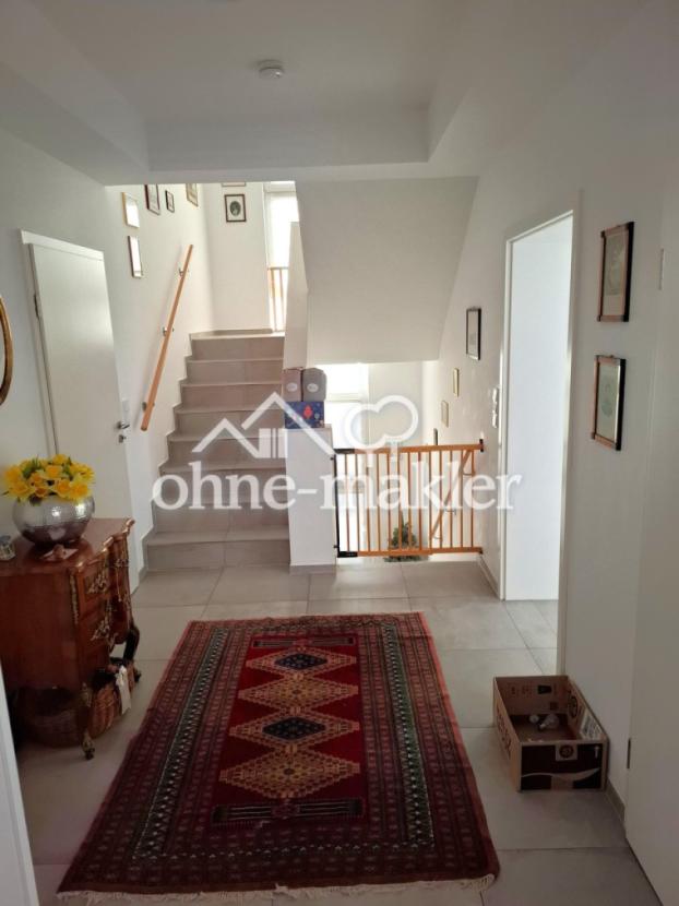 OG - Flur mit Treppenhaus