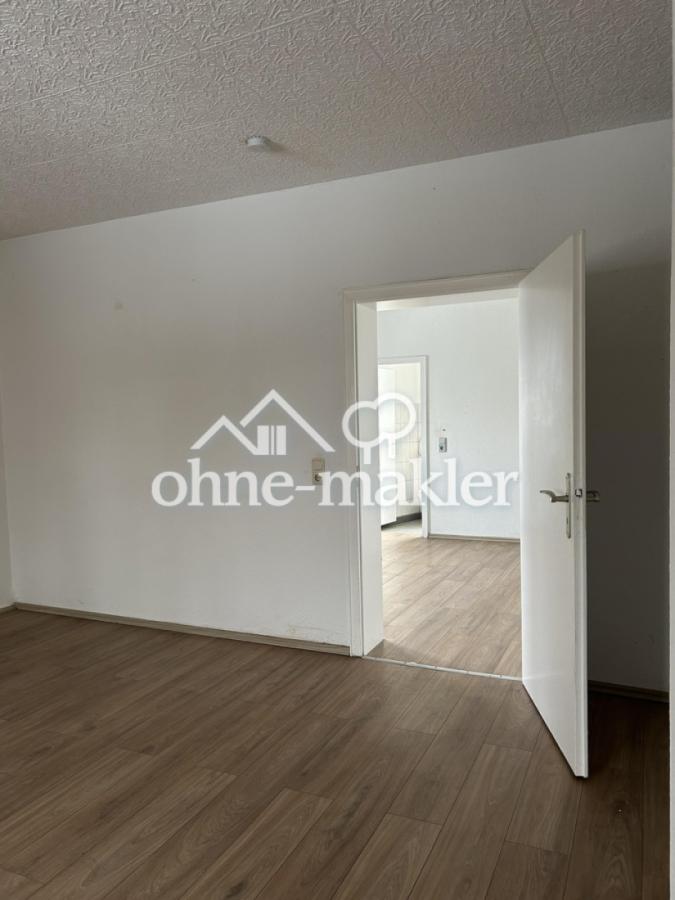 Wohnzimmer Blick Durchgangsz.