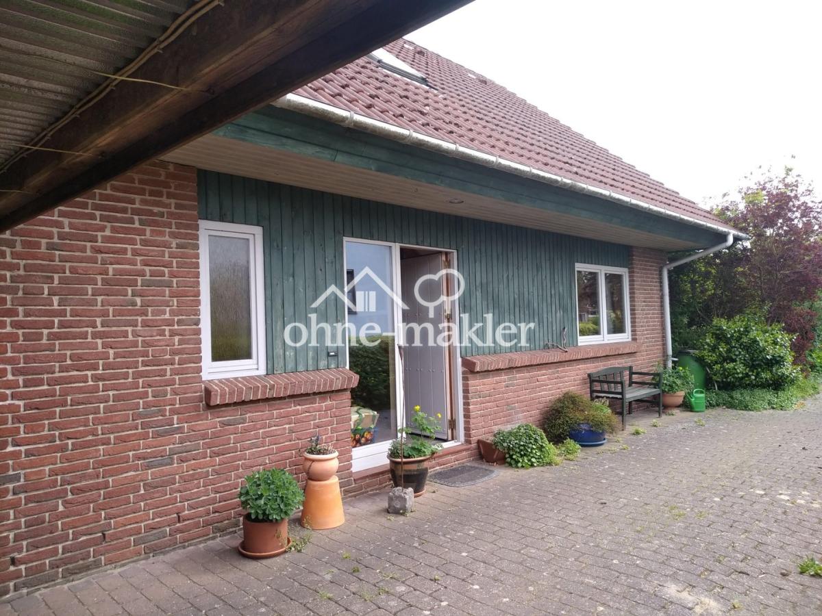 Eingang mit Auffahrt