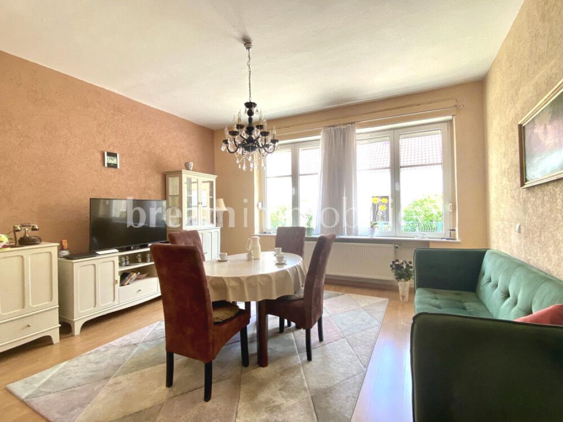 EG re. Esszimmer Wohnzimmer