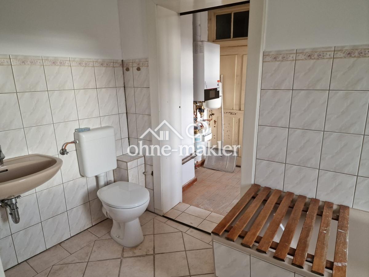 Bad mit Wirtschaftsraum