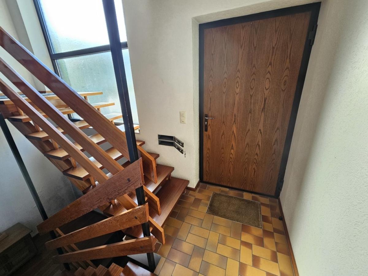Hauseingang / Treppe