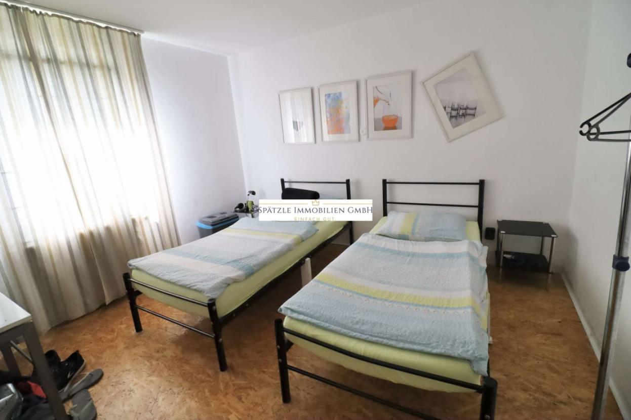 Schlafzimmer 4