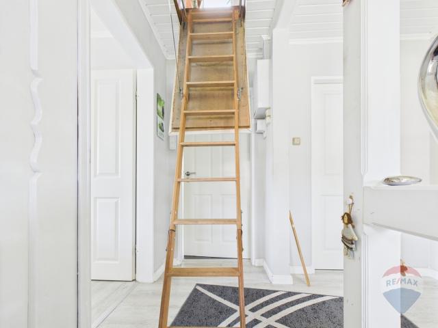 Treppe zum Spitzboden