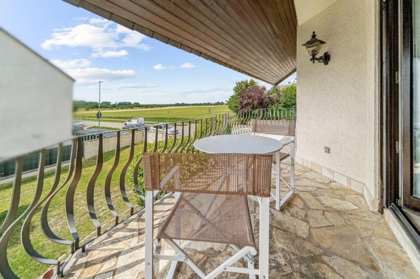 Balkon mit Ausblick OG
