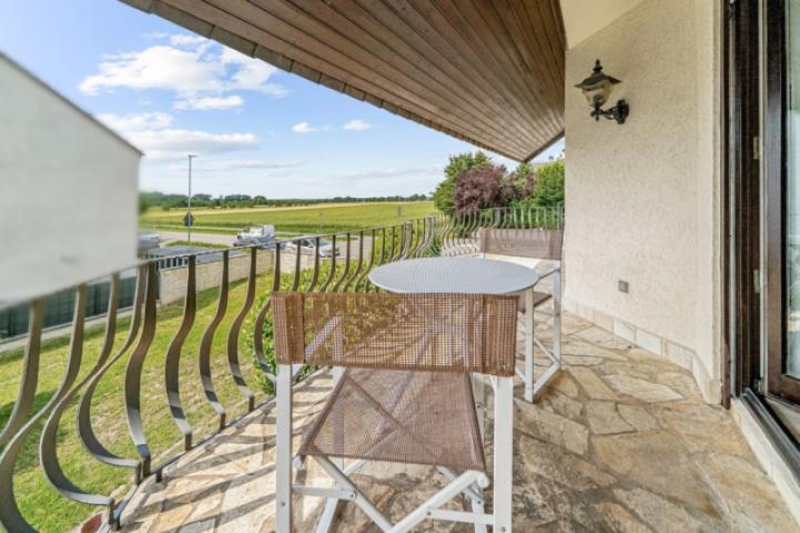 Balkon mit Ausblick OG