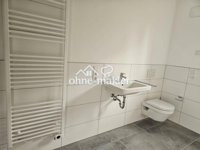 Tageslichtbad, Waschbecken, WC