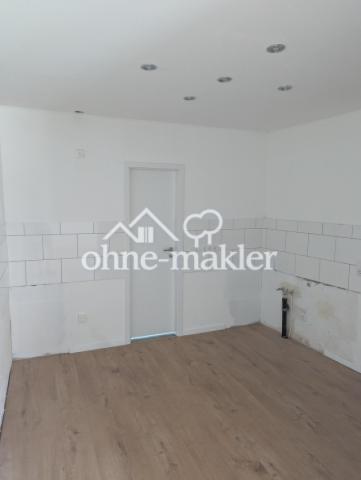 Küche mit Blick zur Bad Tür