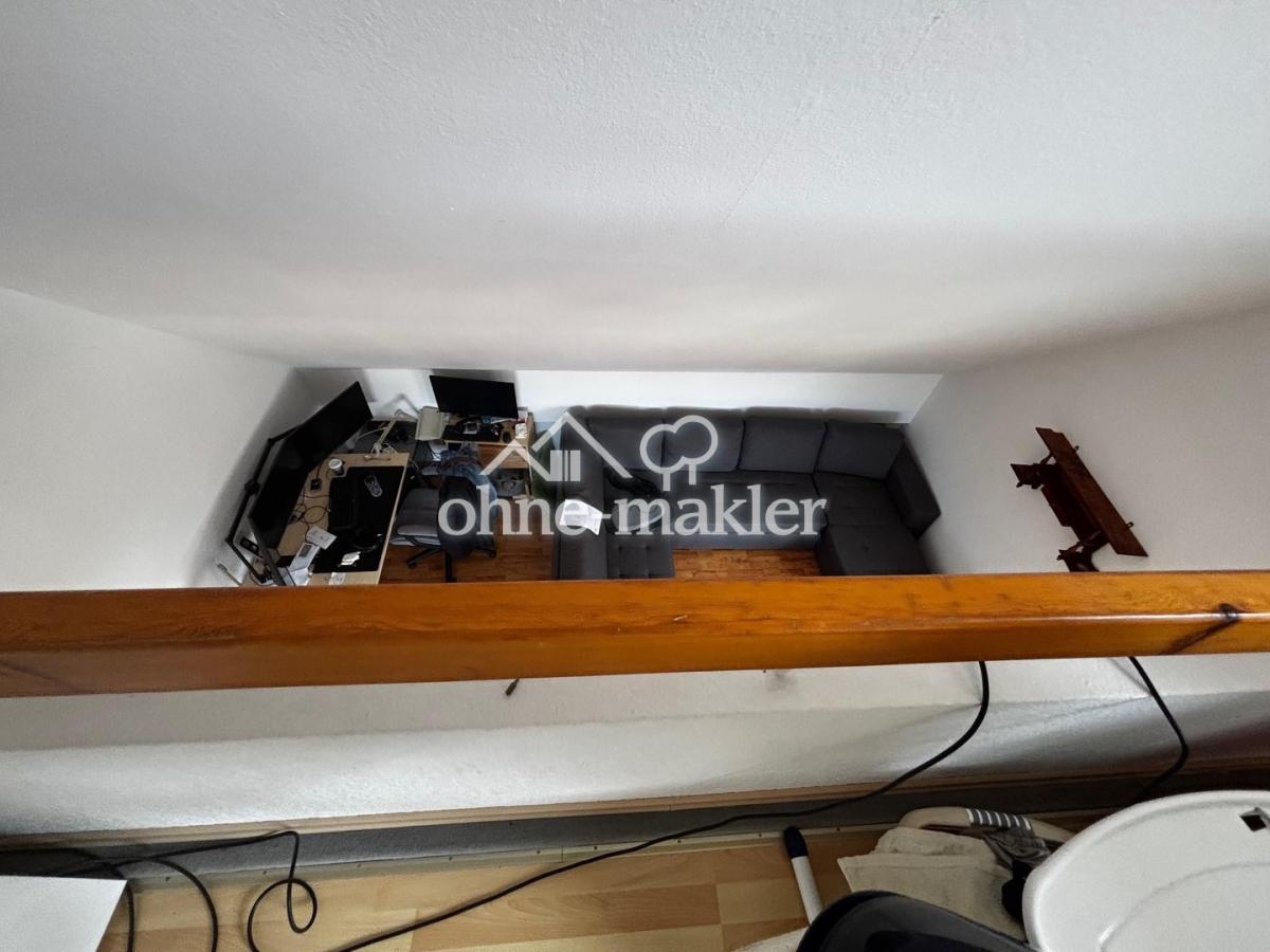 Blick von oben ins Wohnzimmer