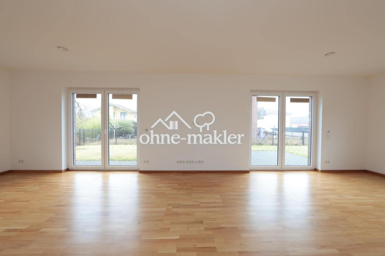 Wohnzimmer/Terr.Türen