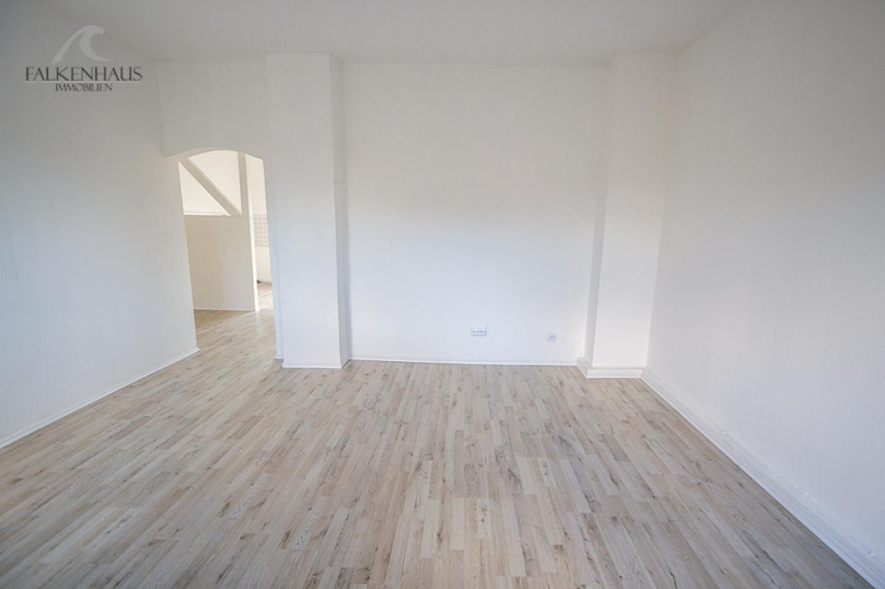 Wohnraum mit viel Tageslicht