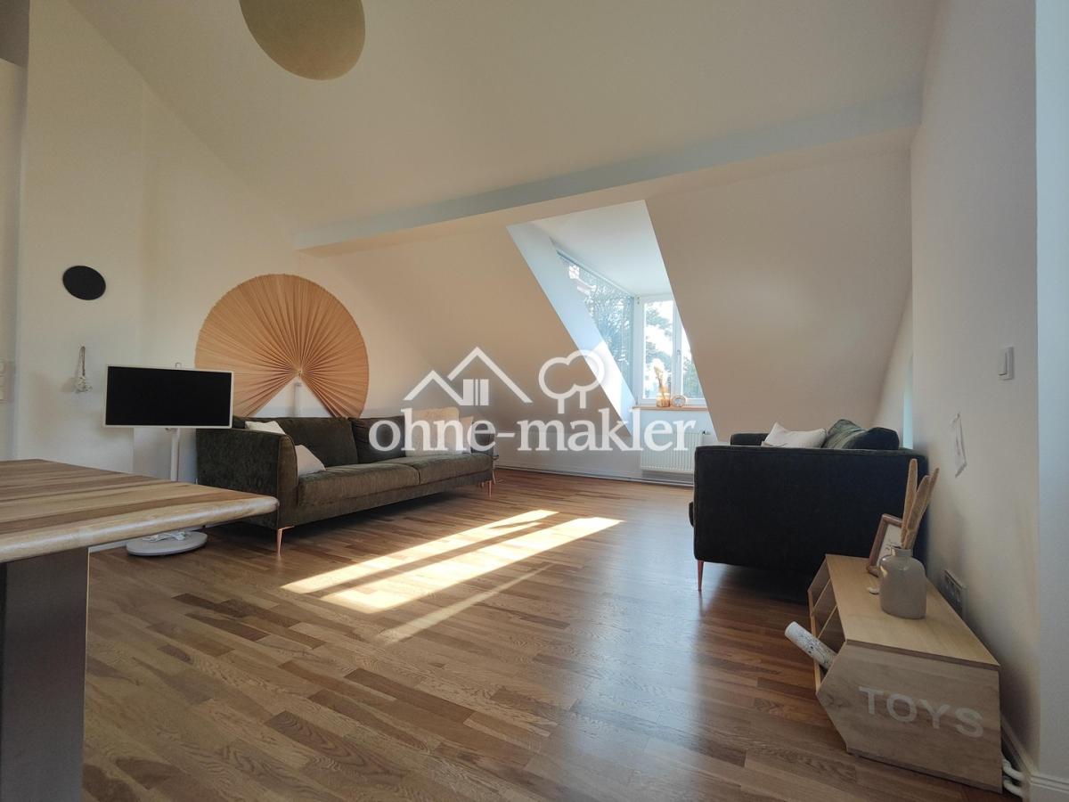 Wohnbereich mit Dachgaube