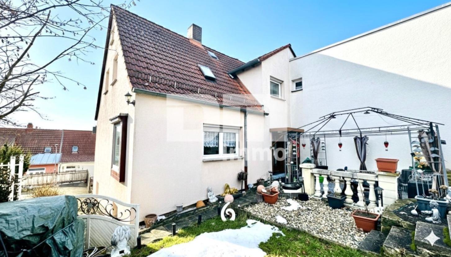 Rückansicht Zugang 2 / Terrasse