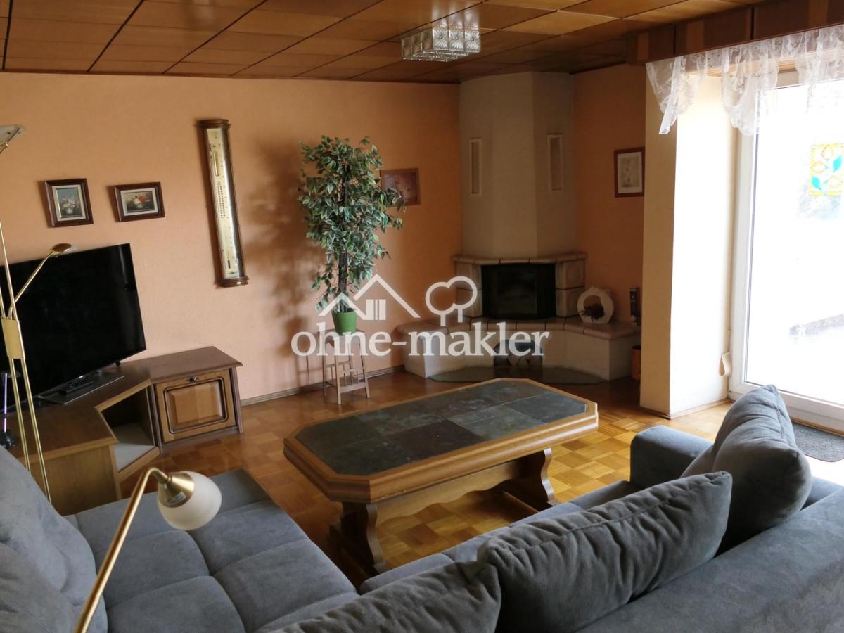 EG; Wohnzimmer mit Kamin