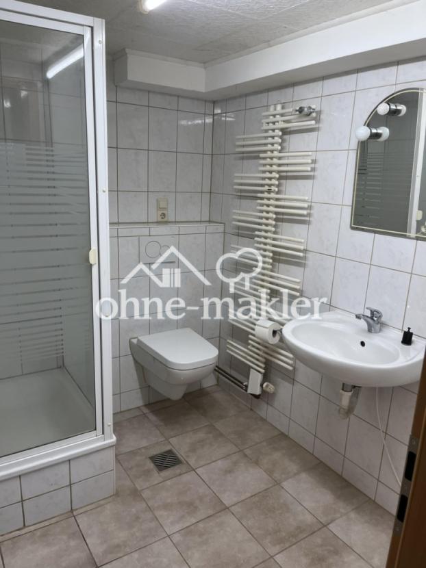 Keller; Bad mit Dusche