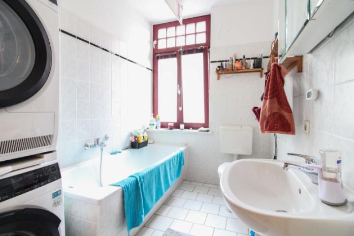 Badezimmer mit Badewanne