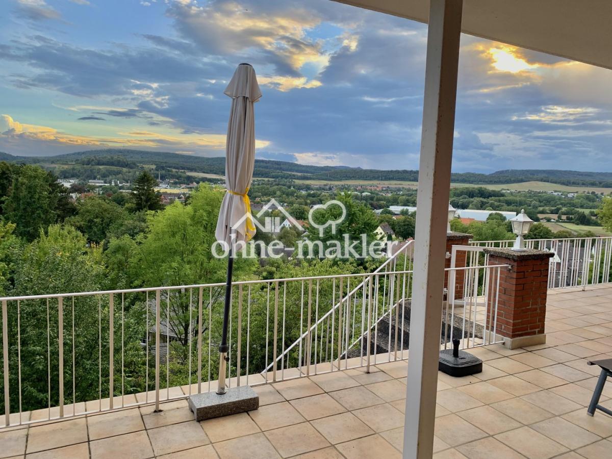 Terrasse mit Zugang zum Garten