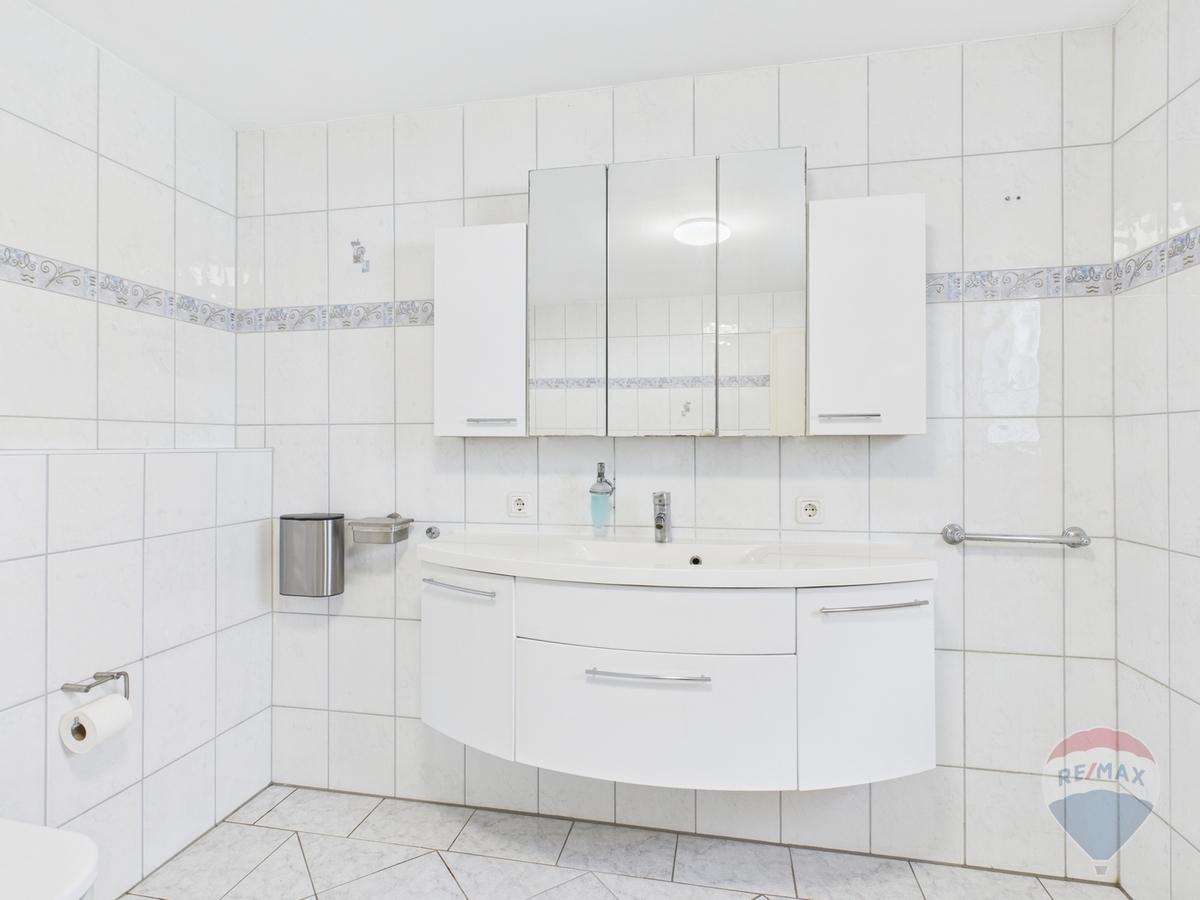 Badezimmer im Erdgeschoss