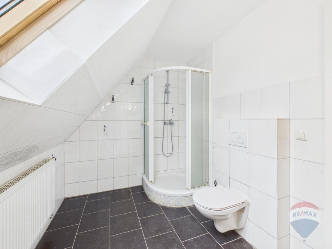 Badezimmer im Obergeschoss