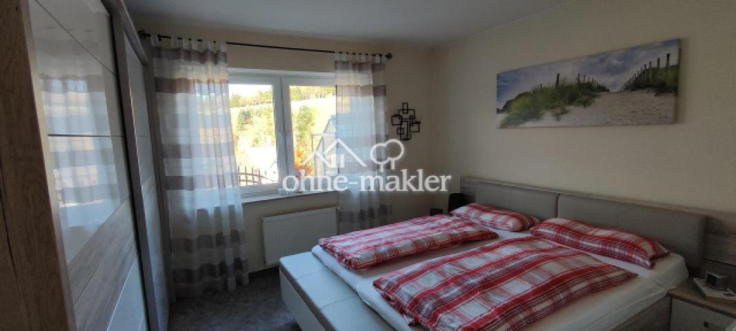 Großes Schlafzimmer